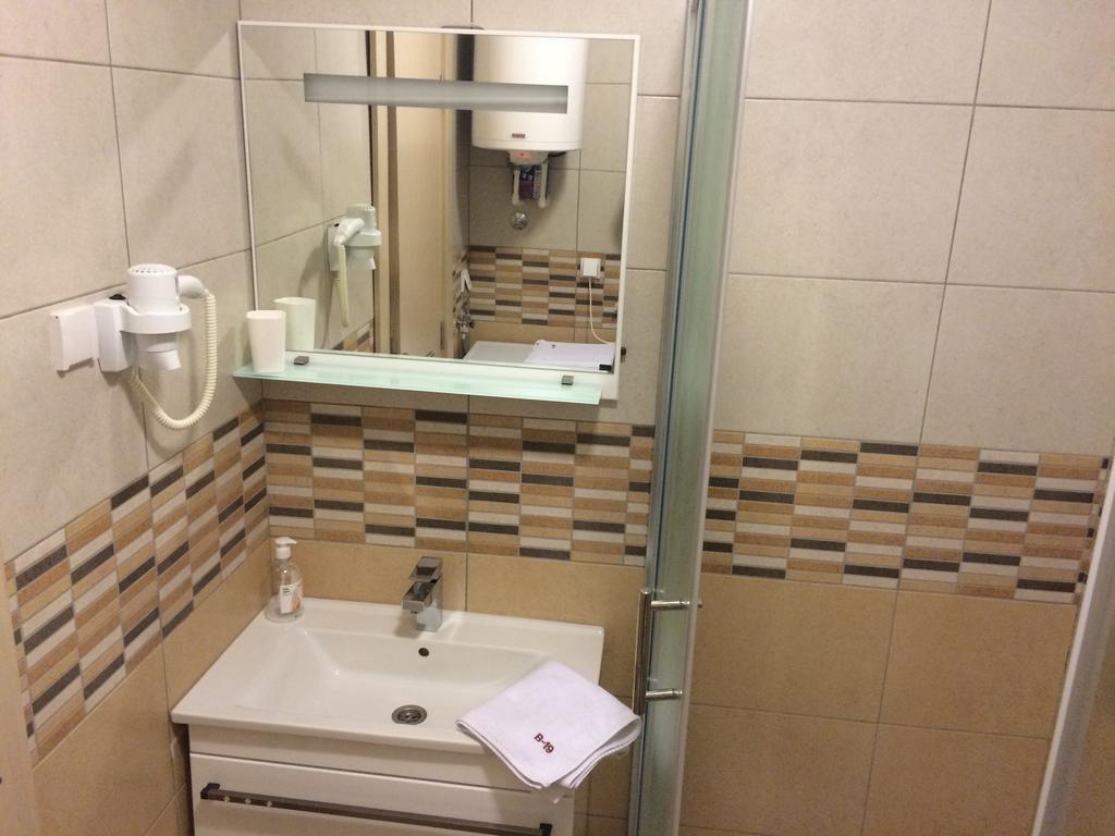 Apartments Andrejic كوباونيك الغرفة الصورة